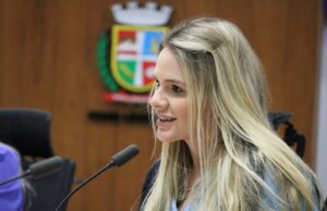 Bruna Molz requer que Município instale suporte para coleta de tampinhas