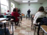 Governador anuncia início da vacinação dos trabalhadores da educação no Estado