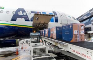 Estado recebeu 146.250 doses da Pfizer na tarde desta terça-feira