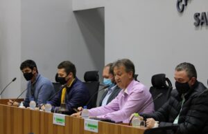 Ligação de fossas à rede pública é debatida na Câmara