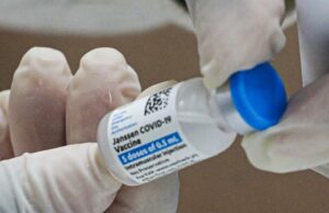 Pessoas com 43 anos ou mais podem se vacinar em Santa Cruz neste sábado