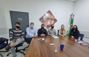 Frente Parlamentar pela Desburocratização analisa contribuições da comunidade