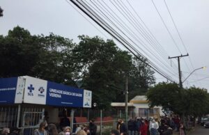 Covid-19: Procura pela vacina foi grande na manhã deste sábado em Santa Cruz