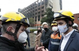 “É um dia muito triste, mas a segurança pública do RS segue firme e operante”, afirma governador sobre incêndio na SSP