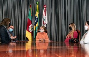 Gestantes e parturientes poderão contar com a presença de doulas nos atendimentos pelo SUS