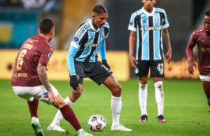 Grêmio perde de virada para a LDU e é eliminado da Copa Sul-Americana