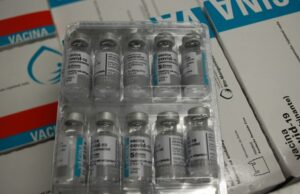 Anvisa autoriza análise da eficácia de dose de reforço da AstraZeneca