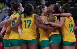 Meninas do vôlei batem Comitê Olímpico Russo e vão às semifinais