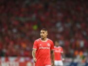 Internacional rescinde contrato com o atacante Paolo Guerrero