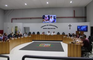 Aprovados três projetos na sessão ordinária da Câmara