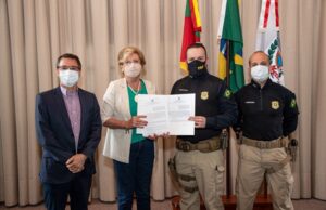 Santa Cruz firma acordo de cooperação técnica com a PRF