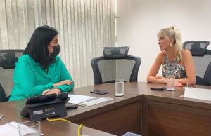Em Brasília, vereadora Nicole Weber busca a vinda do programa Qualifica Mulher para Santa Cruz