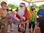 Domingo de muita diversão, serviços e visita do Papai Noel no Loteamento Mãe de Deus