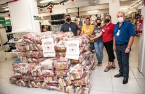 Grupo Grazziotin entrega cestas básicas à prefeitura