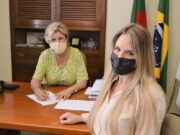Prefeita Helena Hermany sanciona lei para ensinar Manobra de Heimlich