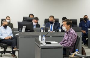 “Não soou alarme e também não havia luzes indicativas para a rota de saída”, disse vítima