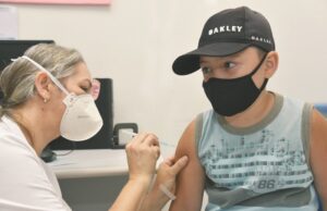 Vacinação infantil é passo importante para vencer a pandemia