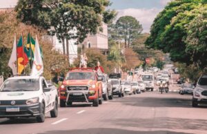 Festa de São Jorge: fiéis pedem saúde para a humanidade