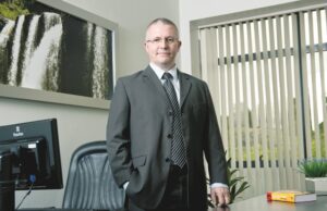 Apesc deve eleger Henn presidente