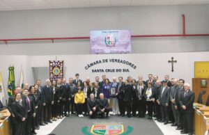 Sessão solene homenageia os 30 anos do Lions Clube Aliança