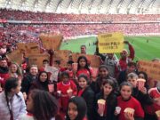 Crianças de Santa Cruz fazem a festa com o Inter no Beira-Rio