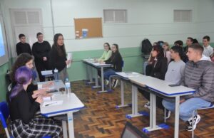 Aprendizado de um tribunal de júri para a sala de aula