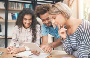 Estudantes: eles têm um papel essencial no desenvolvimento da sociedade