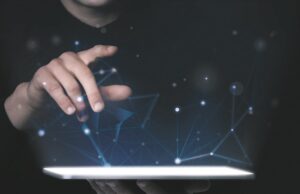 Dia da Informática: conexão e evolução por meio das telas