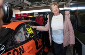 Homenagem para Santa Cruz e gratidão pela revitalização no Autódromo Internacional