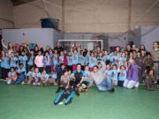 Piloto Lucas Kohl tem encontro com crianças no Cras Integrar