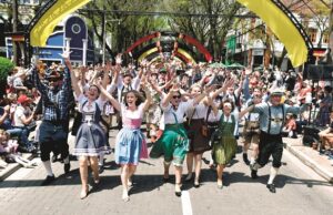 Segundo desfile temático supera expectativa