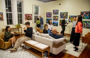 Exposição “Revelação” realiza encontro de música e poesia