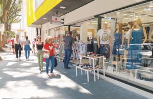 Comerciários aceitam proposta do Sindilojas para horários de fim de ano