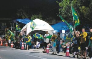 Democracia e resultado das urnas seguem em discussão