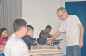 Fake news é tema de palestra na Emef Rauber