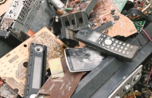 Saiba qual é o descarte correto de móveis e eletroeletrônicos