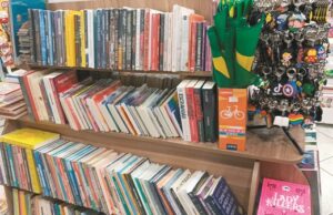 A Tabacaria possui variadas opções de livros