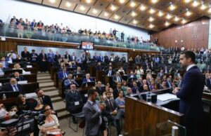 RS: Eduardo Leite é empossado governador na Assembleia Legislativa