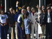 Brasil: Saiba quem são as pessoas que entregaram a faixa presidencial a Lula