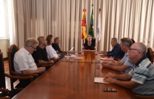 Prefeita Helena recebe representantes dos sindicatos