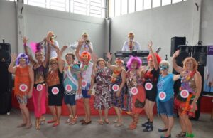 Baile de Carnaval integra a terceira idade