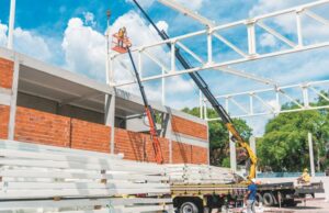 Em andamento | Centro de Eventos vai tomando forma no Parque da Oktoberfest