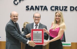 Reconhecimento | Flavio Marques Goulart recebe título de Cidadão Santa-cruzense