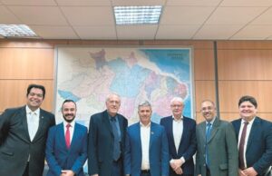 Em defesa do tabaco | Ministro do Desenvolvimento Agrário recebe representantes do setor do tabaco