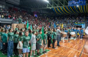 Gincana | Alunos da Escola Ernesto Alves protagonizam noite de espetáculos