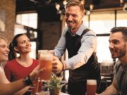 Comemoração | Dia do Garçom reconhece a importância do ofício