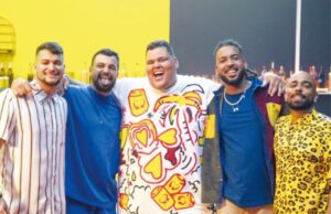 Menos é mais | Quem não gosta de pagode, bom sujeito não é