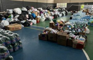 Prefeitura envia 14 caminhões lotados de mantimentos para auxiliar municípios