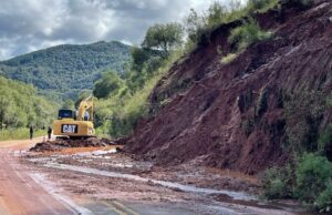 RS tem 14 trechos de rodovias com bloqueios totais ou parciais
