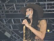 Multidão na Arena para assistir Ana Castela